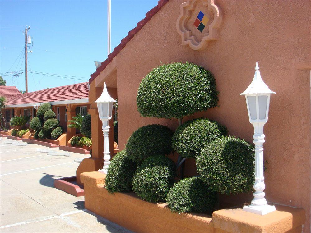 Economy Inn Los Banos Kültér fotó