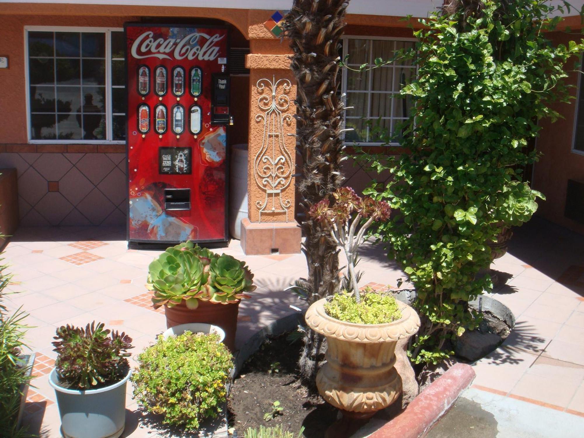 Economy Inn Los Banos Kültér fotó