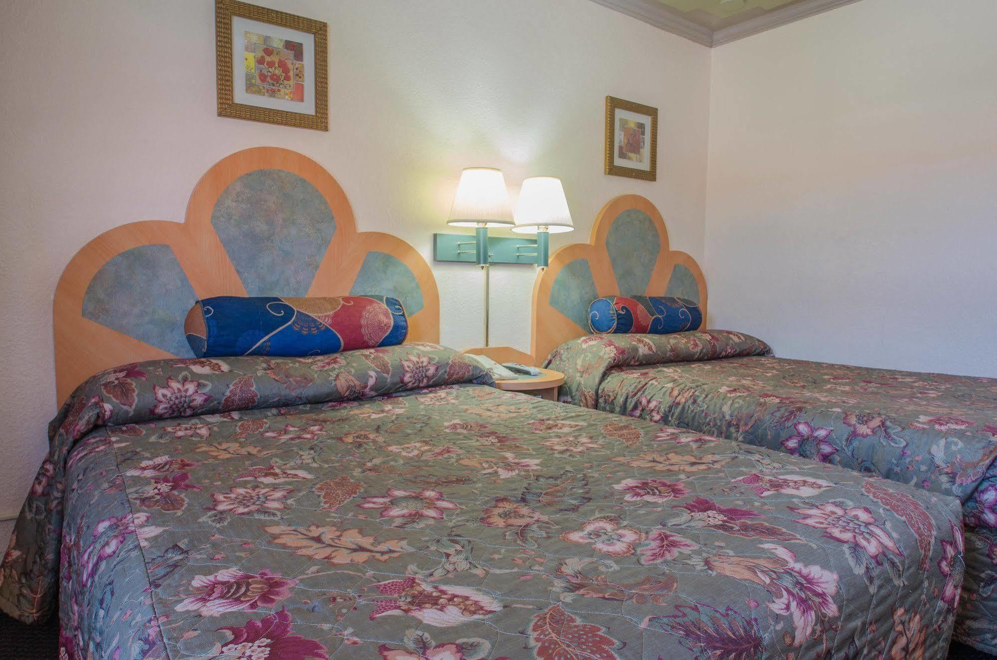Economy Inn Los Banos Kültér fotó